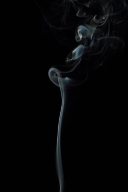 Siyah arkaplanda beyaz duman dokusu