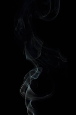 Siyah arkaplanda beyaz duman dokusu