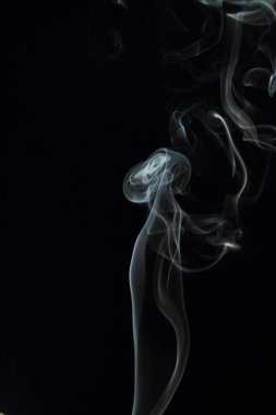 Siyah arkaplanda beyaz duman dokusu