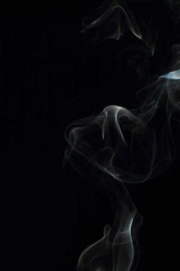 Siyah arkaplanda beyaz duman dokusu