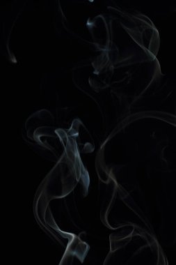 Siyah arkaplanda beyaz duman dokusu