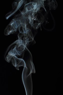 Siyah arkaplanda beyaz duman dokusu