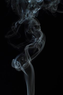Siyah arkaplanda beyaz duman dokusu