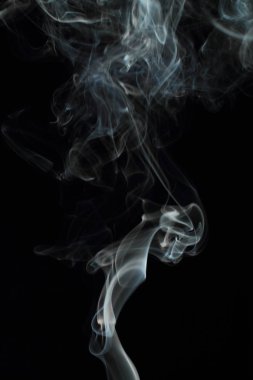 Siyah arkaplanda beyaz duman dokusu