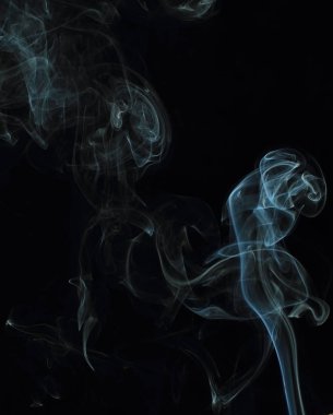 Siyah arkaplanda beyaz duman dokusu