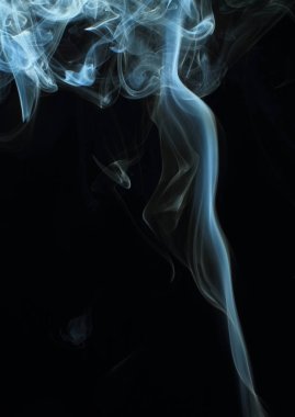 Siyah arkaplanda beyaz duman dokusu