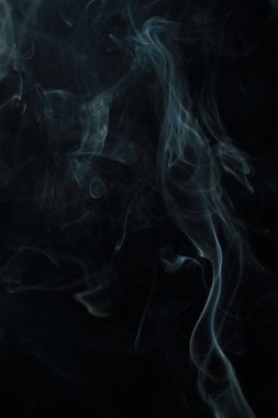 Siyah arkaplanda beyaz duman dokusu