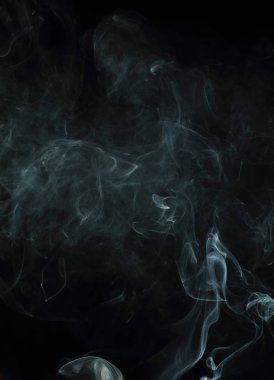 Siyah arkaplanda beyaz duman dokusu