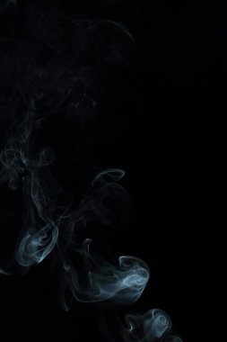 Siyah arkaplanda beyaz duman dokusu