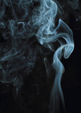 Siyah arkaplanda beyaz duman dokusu