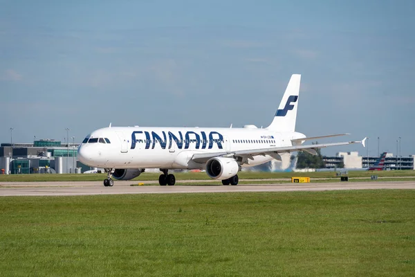 Finnair Airbus A321 klaar voor vertrek — Stockfoto