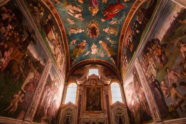 Lucca, İtalya, 04 Haziran 2016: iç mekanlar ve mimari detaylar san Frediano bazilika, 04 Haziran 2016 Lucca, Toskana, İtalya