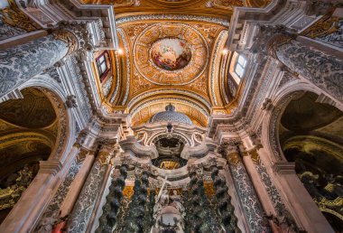 Venedik, İtalya, 23 Nisan 2018: iç mekanlar ve mimari detaylar chiesa, ben Gesuiti, 23 Nisan 2018, Venedik, İtalya