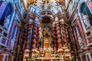 Venedik, İtalya, 25 Nisan 2018: iç mekanlar ve mimari detaylar Santa Maria di Nazareth Kilisesi, 25 Nisan 2018, Venedik, İtalya