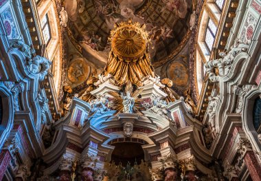 Venedik, İtalya, 25 Nisan 2018: iç mekanlar ve mimari detaylar Santa Maria di Nazareth Kilisesi, 25 Nisan 2018, Venedik, İtalya