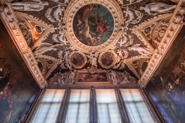 Venedik, İtalya, 21 Nisan 2018: iç mekanlar ve doge Sarayı, 21 Nisan 2018, Venedik, İtalya'nın mimari detaylar