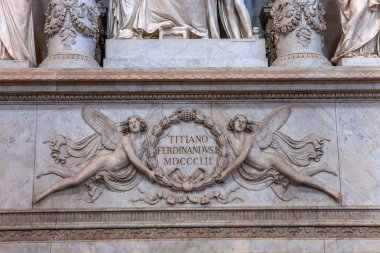 Venedik, İtalya, 22 Nisan 2018: iç mekanlar ve ayrıntılarını bazilika Santa Maria gloriosa dei Frari, 22 Nisan 2018, Venedik, İtalya