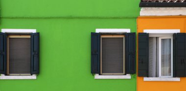 Burano, İtalya, 24 Nisan 2018: renkli evlerde Adası, Burano, 24 Nisan 2018, Burano, Venedik, İtalya