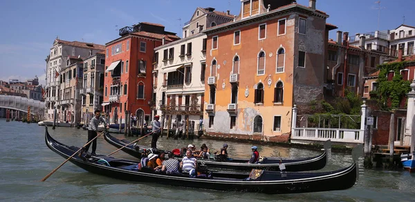 Venice Italy April 2018 Гондола Большом Канале Апреля 2018 Венеции — стоковое фото