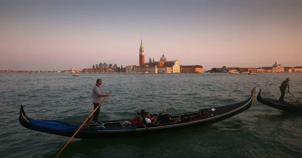 Venice Italy April 2018 Gondola Grand Canal April 2018 Venice — Stock Photo, Image