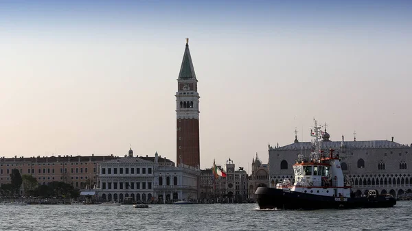Venice Itália Abril 2018 Detais Arquitetônicos Palácios Grande Canal Abril — Fotografia de Stock