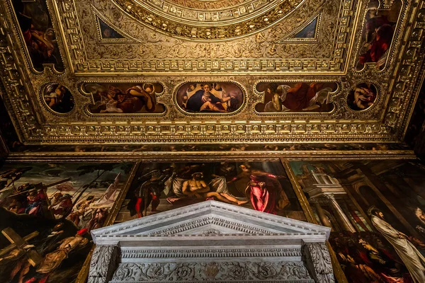 Venedik, İtalya, 22 Nisan 2018: scuola grande di san rocco, 22 Nisan 2018, Venedik, İtalya, mimari detais