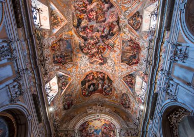 Catania, Sicilya, İtalya, 12 Haziran 2018: iç mekanlar ve freskleri San Benedetto kilise, 12 Haziran 2018, Catania, Sicilya, İtalya