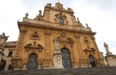 Modica, Sicilya, İtalya, 19 Haziran 2018: dış ayrıntılarını San Pietro Kilisesi, 19 Haziran 2018, Modica, Sicilya, İtalya