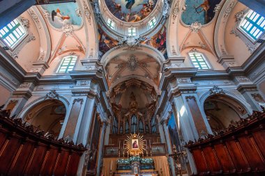 Catania, Sicilya, İtalya, 10 Haziran 2018: iç mekanlar ve freskleri Bazilikası collegiata della kilise, 10 Haziran 2018, Catania, Sicilya, İtalya
