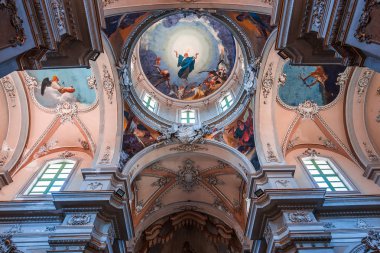 Catania, Sicilya, İtalya, 10 Haziran 2018: iç mekanlar ve freskleri Bazilikası collegiata della kilise, 10 Haziran 2018, Catania, Sicilya, İtalya