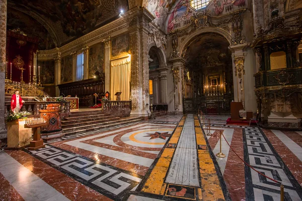 Acireale, Sicilya, İtalya, 11 Haziran 2018: iç Ayrıntılar ve freskleri katedralde, 11 Haziran 2018, Acireale, Sicilya, İtalya