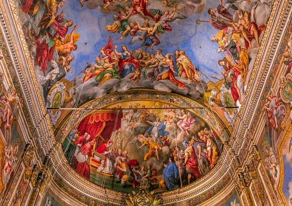 Acireale, Sicilya, İtalya, 11 Haziran 2018: San Sebastiano kilisede, freskleri ayrıntıları, 11 Haziran 2018, Acireale, Sicilya, İtalya