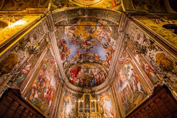 Acireale, Sicilya, İtalya, 11 Haziran 2018: San Sebastiano kilisede, freskleri ayrıntıları, 11 Haziran 2018, Acireale, Sicilya, İtalya