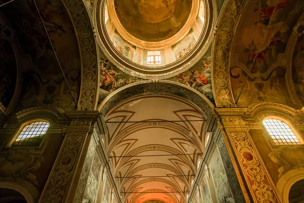 Acireale, Sicilya, İtalya, 11 Haziran 2018: San Sebastiano kilisede, freskleri ayrıntıları, 11 Haziran 2018, Acireale, Sicilya, İtalya