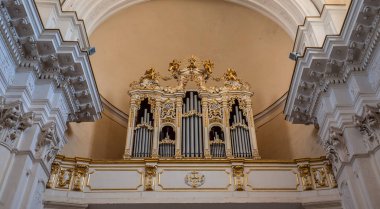 Noto, Sicilya, İtalya, 16 Haziran 2018: iç San Carlo Kilisesi, 16 Haziran 2018, Noto, Sicilya, İtalya