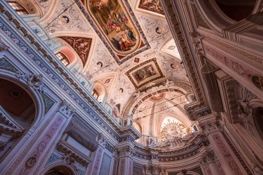 Noto, Sicilya, İtalya, 16 Haziran 2018: iç San Salvatore kilise, 16 Haziran 2018, Noto, Sicilya, İtalya