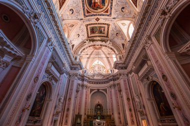Noto, Sicilya, İtalya, 16 Haziran 2018: iç San Salvatore kilise, 16 Haziran 2018, Noto, Sicilya, İtalya