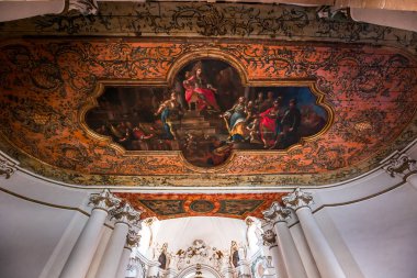 Noto, Sicilya, İtalya, 16 Haziran 2018: iç Santa Chiara kilise, 16 Haziran 2018, Noto, Sicilya, İtalya