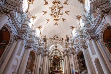 Noto, Sicilya, İtalya, 16 Haziran 2018: iç Santa Chiara kilise, 16 Haziran 2018, Noto, Sicilya, İtalya