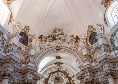 Noto, Sicilya, İtalya, 16 Haziran 2018: iç Santa Chiara kilise, 16 Haziran 2018, Noto, Sicilya, İtalya