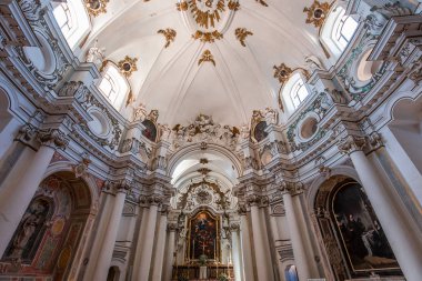 Noto, Sicilya, İtalya, 16 Haziran 2018: iç Santa Chiara kilise, 16 Haziran 2018, Noto, Sicilya, İtalya