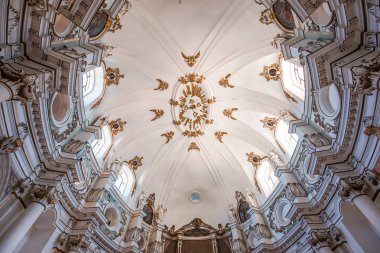 Noto, Sicilya, İtalya, 16 Haziran 2018: iç Santa Chiara kilise, 16 Haziran 2018, Noto, Sicilya, İtalya