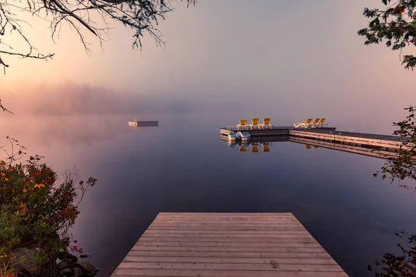 Över Båtbrygga Lac Superieur Dimmig Morgon Med Dimma Laurentides Mont — Stockfoto