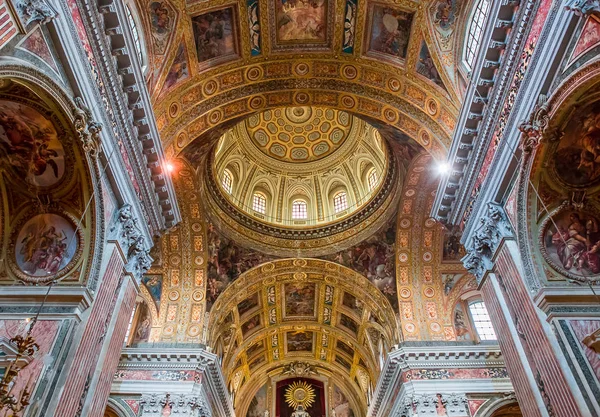 Igreja Barroco do Gesu Nuovo, Nápoles, Itália — Fotografia de Stock