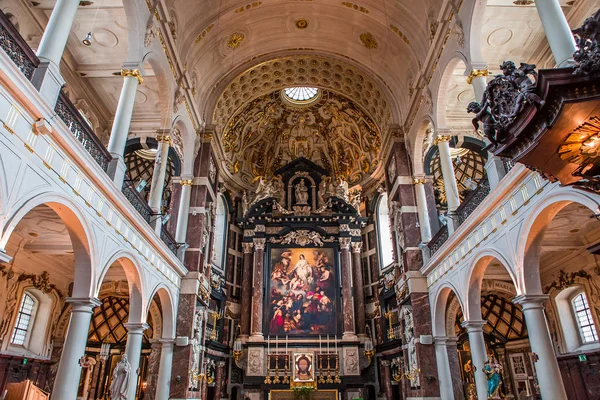 Interiores da igreja Saint Charles Borromee, Anvers, Bélgica — Fotografia de Stock