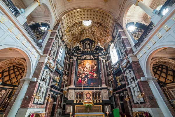 Interiores da igreja Saint Charles Borromee, Anvers, Bélgica — Fotografia de Stock