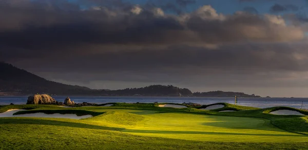 Terrain de golf côtier en Californie — Photo