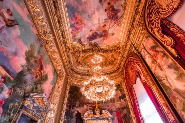 Paris Opera Comique, iç ve detaylar