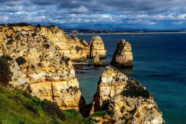 Ponta da Piedade cliffs, Algarve, Portugalia — Zdjęcie stockowe