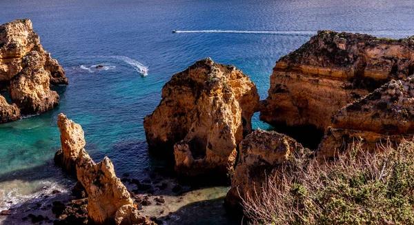 Ponta da Piedade cliffs, Algarve, Portugal — стокове фото